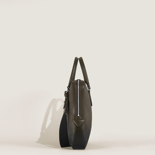 Thin Document Case with Sfumato Effect - 5