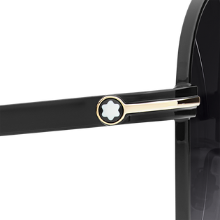 Squared Sunglasses with Black Coloured Metal Frame